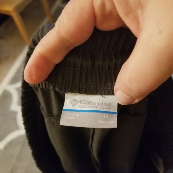 SOLD-Columbia waterproof hiking pants - Picture 4 of 6